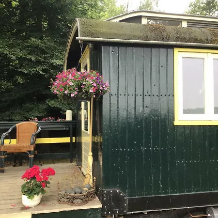 Salonwagen De Clef Holiday home Overasselt